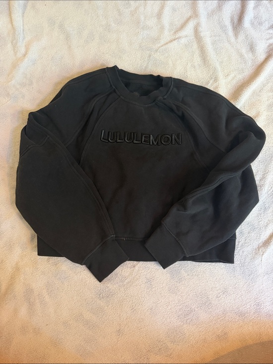 lululemon athletica Sweaters - lululemon athletica Black Raised Logo Crew Sweatshirt